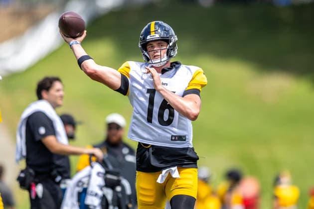 August 6, 2026, Latrobe, Pennsylvania, USA: Pittsburgh Steelers quarterback DREW ALLAR (16) throws a pass during the Pittsburgh Steelers Training Camp in Latrobe, Pennsylvania. Latrobe USA - ZUMAg257 20260806_zsp_g257_031 Copyright: xBrentxGudenschwagerx