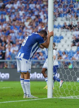 Mikael Ishak of Lech Poznan shows frustration during UEFA Conference League - Third Qualifying Round season 26 27 match between teams of Lech Poznan and KI Klaksvik (Ruslan Taran Ball Raw Images) Poznan Enea Stadion Poland Copyright: xRuslanxTaranx RUS_LPOvKLA-0134