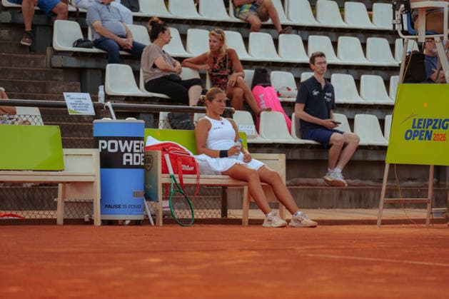 Leipzig Open 2026 - W75 Leipzig - Achtelfinale: Nastasja Schunk (GER) - Ida Wobker (GER) Ida Wobker (GER) in der Seitenwechselpause am 06.08.2026 im Leipziger Tennisclub 1990 e.V., Leipzig (Sachsen) Leipzig Leipziger Tennisclub 1990 e.V. Sachsen Deutschland *** Leipzig Open 2026 W75 Leipzig Round of 16 Nastasja Schunk GER Ida Wobker GER Ida Wobker GER during the change of ends on August 6, 2026, at the Leipzig Tennis Club 1990 e.V., Leipzig, Saxony, Leipzig, Leipzig Tennis Club 1990 e.V., Saxony, Germany