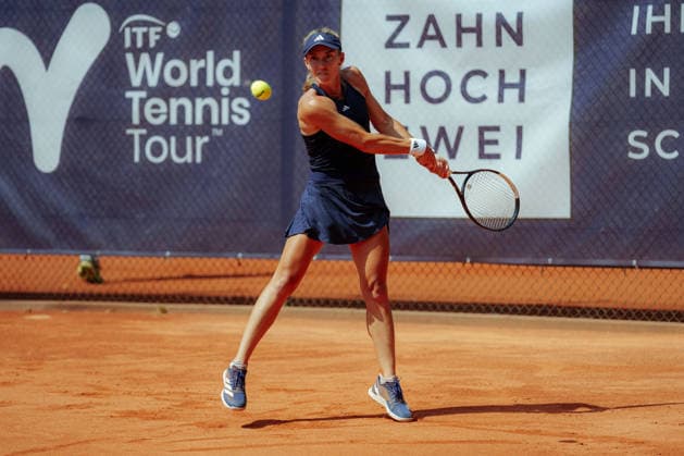 Leipzig Open 2026 - W75 Leipzig - Achtelfinale: Irene Burillo (ESP) - Tina Manescu (GER) Irene Burillo (ESP) spielt den Ball mit der Rückhand zurück am 06.08.2026 im Leipziger Tennisclub 1990 e.V., Leipzig (Sachsen) Leipzig Leipziger Tennisclub 1990 e.V. Sachsen Deutschland *** Leipzig Open 2026 W75 Leipzig Round of 16 Irene Burillo (ESP) vs. Tina Manescu (GER) Irene Burillo (ESP) returns the ball with a backhand on August 6, 2026, at the Leipzig Tennis Club 1990 e.V., Leipzig, Saxony, Leipzig, Leipzig Tennis Club 1990 e.V., Saxony, Germany