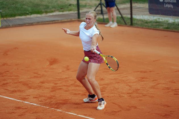 Leipzig Open 2026 - W75 Leipzig - Achtelfinale: Lola Giza (GER) - Aneta Laboutkova (CZE) Aneta Laboutkova (CZE) schlägt den Ball mit der Vorhand zurück am 06.08.2026 im Leipziger Tennisclub 1990 e.V., Leipzig (Sachsen) Leipzig Leipziger Tennisclub 1990 e.V. Sachsen Deutschland *** Leipzig Open 2026 W75 Leipzig Round of 16 Lola Giza (GER) vs. Aneta Laboutkova (CZE) Aneta Laboutkova (CZE) returns the ball with a forehand on August 6, 2026, at the Leipzig Tennis Club 1990 e.V., Leipzig, Saxony, Leipzig, Leipzig Tennis Club 1990 e.V., Saxony, Germany