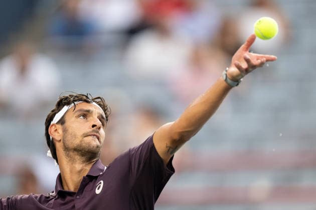 MONTREAL, QC - AUGUST 06: Lorenzo Musetti from Italia serves the ball against Raphael Jodar from Spain during their singles third round match on day five of the ATP, Tennis Herren 1000 National Bank Open presented by Rogers at Stade IGA on August 6, 2026 in Montreal, Quebec, Canada.(Photo by Vincent Ethier Icon Sportswire)( TENNIS: AUG 06 National Bank Open EDITORIAL USE ONLY Icon2608065965