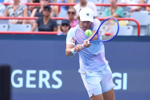 ATP, Tennis Herren Masters 1000 National Bank Open Montreal 2026 - Round of 32 - Day 6 Ãlex de Minaur of Australia plays a backhand during the Men™s round of 32 match against Cameron Norrie of United Kingdom on day 6 of the ATP Masters 1000 National Bank Open at IGA Stadium. on August 6, 2026, in Montreal, Canada. (Photo by Horacio Zamora Eyepix Group) Copyright: xHoracioxZamorax xEyepixxGroupx HZ_06082026_194201