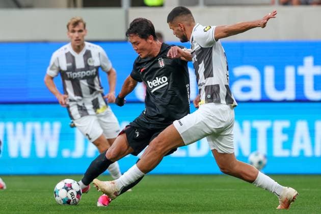 06.August.2026 - SOCCER - 2026 27 UEFA EUROPA LEAGUE, Third Qualifying Round, 1st Leg FC Hradec Kralove vs Besiktas JK Hyeongyu Oh (Besiktas) shoots the ball Hradec Kralove Hradec Kralove, Czech Republic Malsovicka Arena Malsovicka Arena Czech Republic Copyright: xYigitxOermex xPsxImagesxYigitxOermex xPsxImagesx