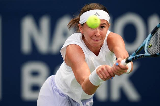 National Bank Open 2026 - Day 6 TORONTO, CANADA - AUGUST 6 : Nikola Bartunkova of Czech Republic in action against Amanda Anisimova of United States in the round of 32 during the WTA, Tennis Damen 1000 National Bank Open in Toronto, Ontario, Canada on August 6, 2026. Mert Alper Dervis Anadolu Ontario Canada. Editorial use only. Please get in touch for any other usage.  Copyright: x2026xAnadoluxMertxAlperxDervisx