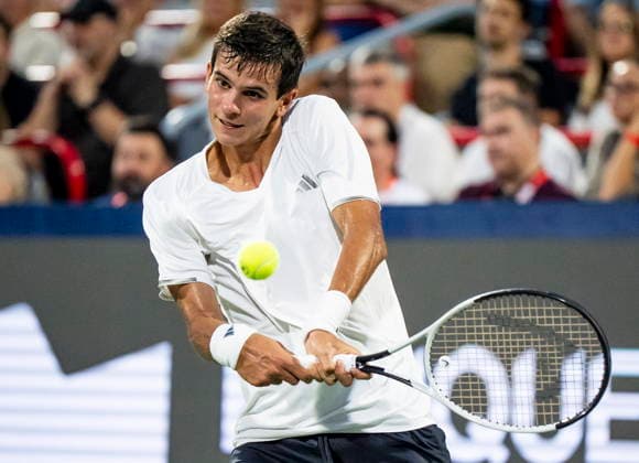 August 6, 2026, Montreal, Pq, Canada: Rafael Jodar of Spain returns a shot from Lorenzo Musetti of Italy on day five of the National Bank Open tennis tournament in Montreal on Thursday, August 6, 2026. Canada News - August 6, 2026  - ZUMAc35_ 20260806_zaf_c35_092 Copyright: xChristopherxKatsarovx