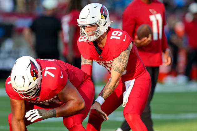 CANTON, OH - AUGUST 06: Arizona Cardinals quarterback Carson Beck (19) takes a snap form Arizona Cardinals offensive lineman Jon Gaines II (71) prior to the National Football League preseason game between the Carolina Panthers and Arizona Cardinals on August 6, 2026, at the Tom Benson Hall of Fame Stadium in Canton, OH. (Photo by Frank Jansky Icon Sportswire) NFL, American Football Herren, USA AUG 06 Hall of Fame Game - Panthers vs Cardinals EDITORIAL USE ONLY Icon26080624