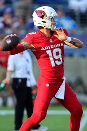 CANTON, OH - AUGUST 06: Arizona Cardinals quarterback Carson Beck (19) throws a pass prior to the National Football League preseason game between the Carolina Panthers and Arizona Cardinals on August 6, 2026, at the Tom Benson Hall of Fame Stadium in Canton, OH. (Photo by Frank Jansky Icon Sportswire) NFL, American Football Herren, USA AUG 06 Hall of Fame Game - Panthers vs Cardinals EDITORIAL USE ONLY Icon26080626