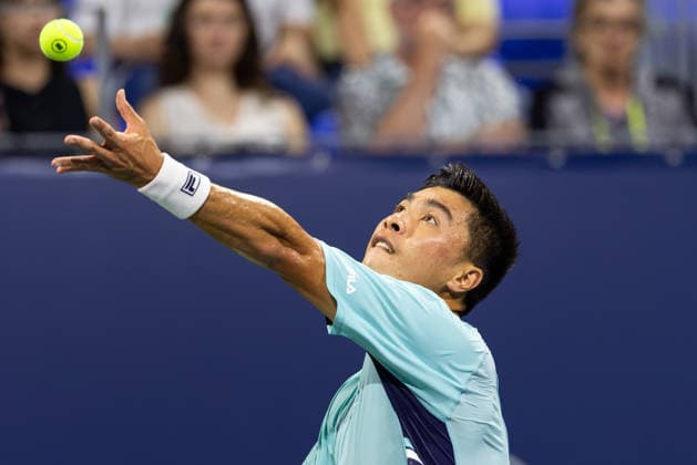 August 6, 2026, Montreal, Quebec, Canada: BRANDON NAKASHIMA (28) from USA serving in match against Titouan Droguet from France in third round at Canadian Open at IGA stadium in Montreal, Quebec, Canada on 2026-08-06 Montreal Canada - ZUMAl189 20260806_zsp_l189_121 Copyright: xYannickxLegarex