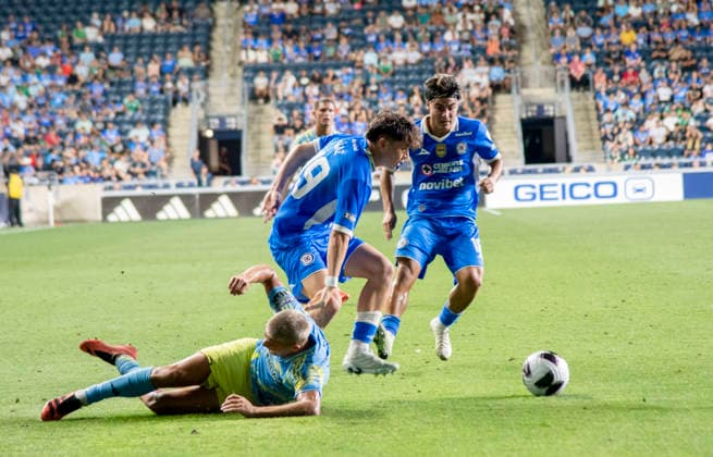 August 6, 2026, Chester, Pennsylvania, United States: Cruz AzulÃ¢â‚¬â ¢s JOSUE DIAZ (49) and LUKA ROMERO (18) knock down the Philadelphia UnionÃ¢â‚¬â ¢s CAVAN SULLIVAN (6) during the Leagues Cup match at Subaru Park in Chester PA Soccer 2026: Leagues Cup :Cruz Azul 1:0 Union  - ZUMArf1_ 20260806_zaf_rf1_013 Copyright: xRickyxFitchettx