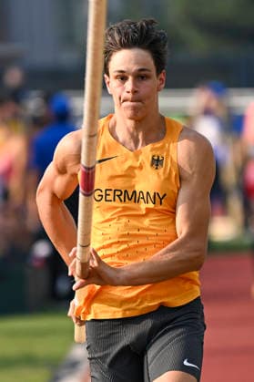 World Athletics U20 Championships Oregon 2026 EUGENE, UNITED STATES OF AMERICA - AUGUST 7, 2026 : Ben Silas Kribelbauer (GER) competes in the pole vault during the World Athletics U20 Championships Oregon 2026 at Hayward Field on August 7, 2026 in Eugene, United States Of America. *** World Athletics U20 Championships Oregon 2026 EUGENE, UNITED STATES OF AMERICA AUGUST 7, 2026 Ben Silas Kribelbauer (GER) competes in the pole vault during the World Athletics U20 Championships Oregon 2026 at Hayward Field on August 7, 2026, in Eugene, United States of America Copyright: xBEAUTIFULxSPORTS DecaxText&Bildx