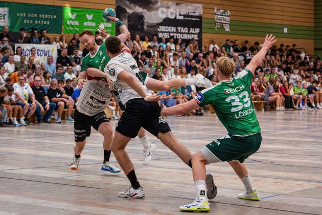 06.08.2026, xovx, Handball Lindencup, HSG Wetzlar - Pfadi Winterthur v.l. Tim Rellstab (Pfadi Winterthur), Tomas Piroch (HSG Wetzlar), Ivan Simic (Pfadi Winterthur), Georg Löwen (HSG Wetzlar) Linden Stadthalle Hessen Deutschland (DE) *** August 6, 2026, xovx, Lindencup Handball Tournament, HSG Wetzlar vs. Pfadi Winterthur; Tim Rellstab (Pfadi Winterthur), Tomas Piroch (HSG Wetzlar), Ivan Simic (Pfadi Winterthur), Georg Löwen (HSG Wetzlar); Linden Stadthalle, Hesse, Germany, DE