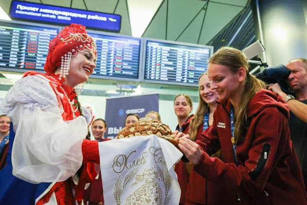 RUSSIA, MOSCOW - AUGUST 7, 2026: A ceremony to welcome the Russian national synchronised swimming team takes place at Vnukovo Airport. The team returned from France after the 2026 European Aquatics Championships, held in Paris from July 31 to August 16, having won three gold, one silver, and three bronze medals. Russian athletes performed in the event under a neutral status. Vladimir Gerdo TASS  95869319