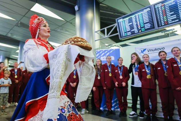 RUSSIA, MOSCOW - AUGUST 7, 2026: A ceremony to welcome the Russian national synchronised swimming team takes place at Vnukovo Airport. The team returned from France after the 2026 European Aquatics Championships, held in Paris from July 31 to August 16, having won three gold, one silver, and three bronze medals. Russian athletes performed in the event under a neutral status. Vladimir Gerdo TASS  95869799
