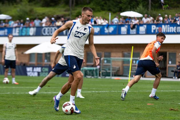 Tim Lemperle, (TSG Hoffenheim, 19), TSG Hoffenheim, Fussball, Trainingslager, Saison Vorbereitung, Saison 2026 2027, GER, 06.08.2026, Eibner-Pressefoto Andreas Ulmer TSG Hoffenheim, Fussball, Trainingslager, Saison Vorbereitung, Saison 2026 2027, GER, 06.08.2026, *** Tim Lemperle, TSG Hoffenheim, 19, TSG Hoffenheim, soccer, training camp, preseason, 2026–2027 season, GER, August 6, 2026, Eibner Press Photo Andreas Ulmer TSG Hoffenheim, soccer, training camp, preseason, 2026–2027 season, GER, August 6, 2026, Copyright: xEibner-Pressefoto AndreasxUlmerx EP_AUR