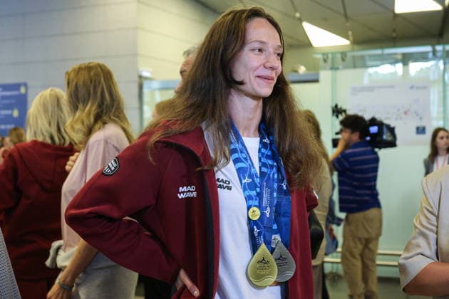 RUSSIA, MOSCOW - AUGUST 7, 2026: Maya Doroshko of the Russian national synchronised swimming team poses at Vnukovo Airport. The team returned from France after the 2026 European Aquatics Championships, held in Paris from July 31 to August 16, having won three gold, one silver, and three bronze medals. Russian athletes performed in the event under a neutral status Russian Synchronised Swimming Team Arrive Home After 2026 European Aquatics Championships  - ZUMAt113 20260807_zaa_t113_022 Copyright: xVladimirxGerdox