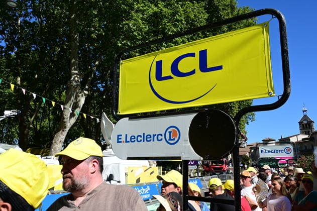 Stage 6 - Women S Tour De France 2026 Spectators gather at the finish line during Stage 6 of the 2026 Women s Tour de France, which ran from Montbrison to Tournon-sur-Rhone, on August 6, 2026. Cyclist Kim Le Court Pienaar of the AG Insurance-Soudal Team won the stage. Tournon sur Rhone Ardeche France  Copyright: xRomainxDoucelinx originalFilename:doucelin-stage6wo260806_npqJP.jpg