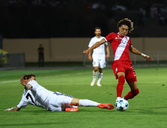 FC Noah v FC Sion - UEFA Conference League 2026 27 Third Qualifying Round 1st Leg Helder Ferreira of FC Noah in action against Franck Surdez of FC Sion during the UEFA Conference League 2026 27 Third Qualifying Round 1st Leg match at Abovyan City Stadium in Abovyan, Armenia, on August 6, 2026. Abovyan Armenia  Copyright: xGurgenxHakobyanx originalFilename:hakobyan-uefaconf260806_npLkv.jpg