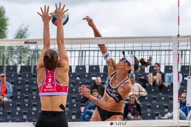 HAMBURG, GERMANY - AUGUST 7: Joana Mäder (Player No. 1, SUI), Leona Kernen (Player No. 2, SUI) during the Beach Pro Tour - Elite 16 at Hamburg on August 7, 2026 in Hamburg, Germany. Germany Copyright: xPeterxWeberx