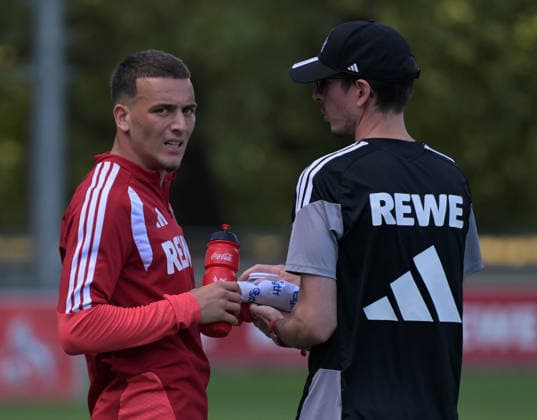 07.08.2026, xophax, Fussball 1.Bundesliga, 1.FC Koeln Training auf Platz 1 am Geissbockheim . Training der Profis vor dem Abendspiel gegen Real San Sebastian. Said El Mala ( 1.FC Köln ) wird an der Hand behandelt. Kitzbühel *** August 7, 2026, xophax, Soccer, Bundesliga 1, 1. FC Köln Training on Field 1 at Geissbockheim: The pros train ahead of the evening match against Real San Sebastian. Said El Mala of 1. FC Köln is receiving treatment on his hand. Kitzbühel