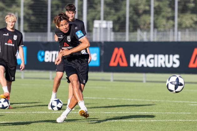 Abschlusstraining SSV Ulm 1846 Fußball vor dem ersten Ligaspiel in Stuttgart, Fussball, Training, Trainingsplatz Ulm 06.08.26 Masaaki Takahara (SSV Ulm 1846 Fußball, 23) Abschlusstraining SSV Ulm 1846 Fußball vor dem ersten Ligaspiel in Stuttgart, Fussball, Training, Trainingsplatz Ulm 06.08.26 Foto: Lucca Fundel Ulm Trainingsplatz Baden-Württemberg Deutschland *** Final practice for SSV Ulm 1846 Soccer ahead of their first league game in Stuttgart, Soccer, Training, Ulm Training Field, August 6, 2026, Masaaki Takahara, SSV Ulm 1846 Soccer, 23 Final training session for SSV Ulm 1846 Soccer ahead of their first league match in Stuttgart, Soccer, Training, Ulm Training Field, August 26, 2006, Photo by Lucca Fundel, Ulm Training Field, Baden-Württemberg, Germany