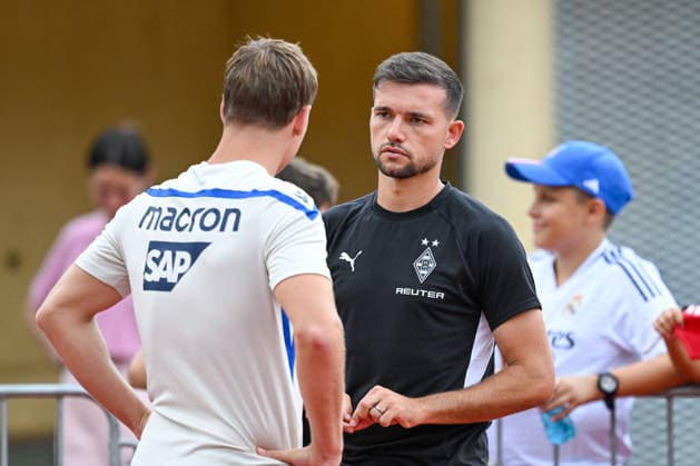 SOCCER - Hoffenheim vs Gladbach, test match SCHWAZ,AUSTRIA,07.AUG.26 - SOCCER - 1. DFL, 1. Deutsche Bundesliga, TSG Hoffenheim vs Borussia Mönchengladbach, test match. Image shows Alexander Prass (Hoffenheim) and Kevin Stoeger (Gladbach).  GEPAxpictures xDanielxSchoenherr