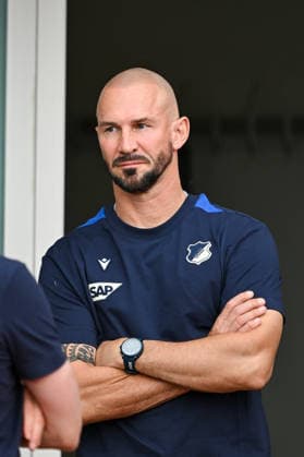 SOCCER - Hoffenheim vs Gladbach, test match SCHWAZ,AUSTRIA,07.AUG.26 - SOCCER - 1. DFL, 1. Deutsche Bundesliga, TSG Hoffenheim vs Borussia Mönchengladbach, test match. Image shows head coach Christian Ilzer (Hoffenheim).  GEPAxpictures xDanielxSchoenherr