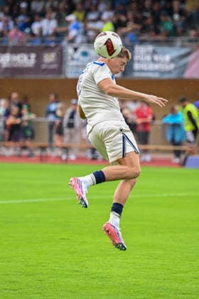 SOCCER - Hoffenheim vs Gladbach, test match SCHWAZ,AUSTRIA,07.AUG.26 - SOCCER - 1. DFL, 1. Deutsche Bundesliga, TSG Hoffenheim vs Borussia Mönchengladbach, test match. Image shows Alexander Prass (Hoffenheim) during warm up.  GEPAxpictures xDanielxSchoenherr