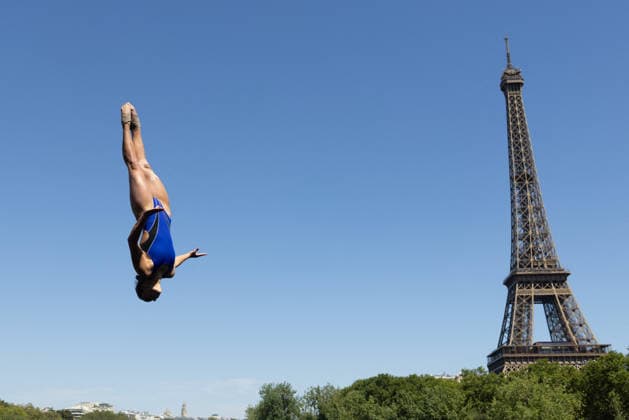 First day of Women 20m high diving final European Aquatics Championships - Paris Ukraine s Nelli Chukanivska dive with the Eiffel Tower in the background during the first day of Women’s 20m high diving final event during the LEN European Aquatics Championships in the Seine river in Paris on August 7, 2026. Photo by Raphael Lafargue ABACAPRESS.COM Paris France  Copyright: xLafarguexRaphael ABACAx