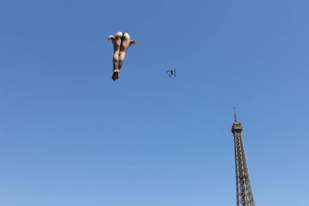 First day of Women 20m high diving final European Aquatics Championships - Paris France s Madeleine Bayon dive with the Eiffel Tower in the Background during the first day of Women’s 20m high diving final event during the LEN European Aquatics Championships in the Seine river in Paris on August 7, 2026. Photo by Raphael Lafargue ABACAPRESS.COM Paris France  Copyright: xLafarguexRaphael ABACAx
