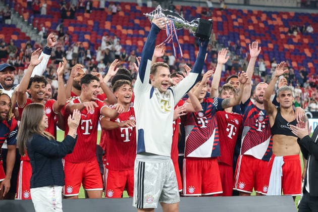 HKG, Freude bei Manuel Neuer (Bayern Muenchen 1), erster Pokal der Saison, FC Bayern Muenchen vs. Aston Volla, Kowloon, Hongkong, 07. 08.2026, Saison 2026-27, FC Bayern Muenchen vs. Aston Volla, Kowloon, Hongkong, 07. 08.2026, Saison 2026-27, Hongkong *** HKG, Manuel Neuer Celebrates, Bayern Munich 1, First Cup of the Season, FC Bayern Munich vs. Aston Volla, Kowloon, Hong Kong, August 7, 2026, 2026–27 season, FC Bayern Munich vs. Aston Volla, Kowloon, Hong Kong, August 7, 2026, 2026–27 season, Hong Kong Copyright: xEibner-Pressefotox EP_JNL