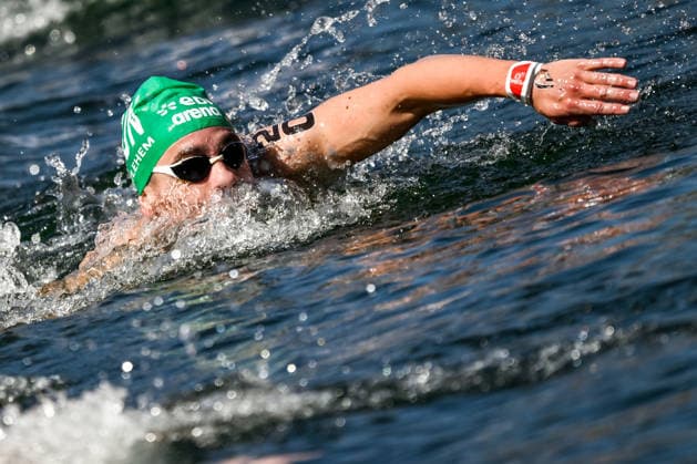 David Betlehem of Hungary competes in the open water swimming 3km Knockout Men Final during the European Aquatics Championships at the River Seine in Paris (France), August 7, 2026. Andrea Masini Deepbluemedia Insidefoto