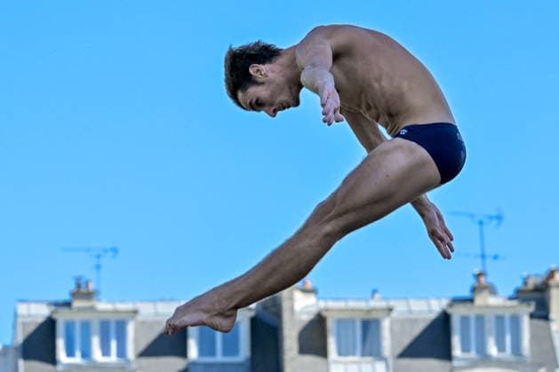 Andrea Barnaba of Italy competes in the high diving 20m Round 1-2 Men during the European Aquatics Championships at the River Seine in Paris (France), August 7, 2026. Giorgio Scala DBM - Deepbluemedia Insidefoto