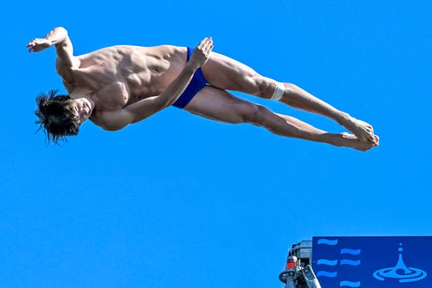 Pavel Istomin Neutral Athlete B competes in the high diving 20m Round 1-2 Men during the European Aquatics Championships at the River Seine in Paris (France), August 7, 2026. Giorgio Scala DBM - Deepbluemedia Insidefoto