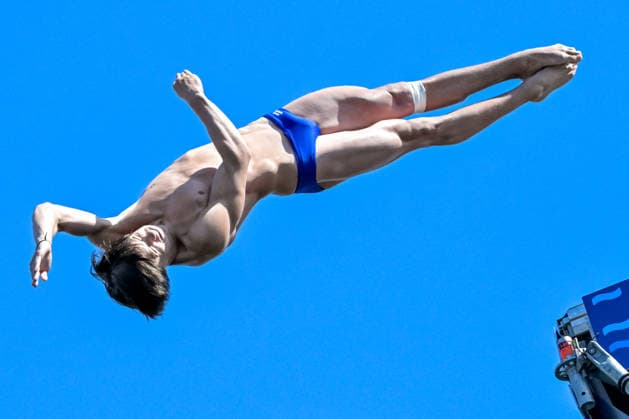 Pavel Istomin Neutral Athlete B competes in the high diving 20m Round 1-2 Men during the European Aquatics Championships at the River Seine in Paris (France), August 7, 2026. Giorgio Scala DBM - Deepbluemedia Insidefoto