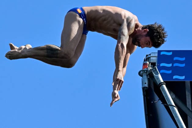 Carlos Javier Gimeno Martinez of Spain competes in the high diving 20m Round 1-2 Men during the European Aquatics Championships at the River Seine in Paris (France), August 7, 2026. Giorgio Scala DBM - Deepbluemedia Insidefoto