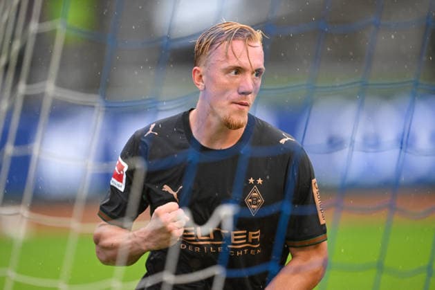 SOCCER - Hoffenheim vs Gladbach, test match SCHWAZ,AUSTRIA,07.AUG.26 - SOCCER - 1. DFL, 1. Deutsche Bundesliga, TSG Hoffenheim vs Borussia Mönchengladbach, test match. Image shows the rejoicing of Isac Lidberg (Gladbach).  GEPAxpictures xDanielxSchoenherr