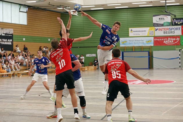 07.08.2026, xovx, Handball Lindencup, TuS Holzheim - HSG Pohlheim v.l. Leon Friedl (HSG Pohlheim), Simon Giebenhain (TuS Holzheim), Maxim Hölzer (TuS Holzheim), Jonathan Martenstein (HSG Pohlheim), Torben Weinandt (HSG Pohlheim), Max Schneider (TuS Holzheim) Linden Stadthalle Hessen Deutschland (DE) *** August 7, 2026, xovx, Lindencup Handball, TuS Holzheim vs. HSG Pohlheim: Leon Friedl (HSG Pohlheim), Simon Giebenhain (TuS Holzheim), Maxim Hölzer (TuS Holzheim), Jonathan Martenstein (HSG Pohlheim), Torben Weinandt (HSG Pohlheim), Max Schneider (TuS Holzheim); Linden Stadthalle, Hesse, Germany, DE