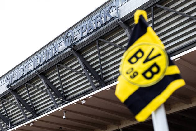 Regionalliga West: Borussia Dortmund II - 1.FC Köln II, 07.08.2026 Symbolbild, Eckflagge mit dem Blick auf Innenraum des Stadions vor dem Spiel. Flagge ist unscharf, auf dem Hintergrund ist Signal Iduna Park zu sehen. Regionalliga West: Borussia Dortmund II - 1.FC Köln II, Rote Erde, Dortmund; 07.08.2026 DFB regulations prohibit any use of photographs as image sequences and or quasi video. *** Regionalliga West: Borussia Dortmund II vs. 1. FC Köln II, August 7, 2026. Stock photo showing a corner flag with a view of the stadium interior before the game. The flag is out of focus; Signal Iduna Park is visible in the background. Regionalliga West: Borussia Dortmund II vs. 1. FC Köln II, Rote Erde, Dortmund, August 7, 2026. DFB regulations prohibit any use of photographs as image sequences and or quasi-video Copyright: xBEAUTIFULxSPORTS Buriakovx
