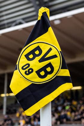 Regionalliga West: Borussia Dortmund II - 1.FC Köln II, 07.08.2026 Symbolbild, Eckflagge mit dem Blick auf Innenraum des Stadions vor dem Spiel. Regionalliga West: Borussia Dortmund II - 1.FC Köln II, Rote Erde, Dortmund; 07.08.2026 DFB regulations prohibit any use of photographs as image sequences and or quasi video. *** Regionalliga West: Borussia Dortmund II vs. 1. FC Köln II, August 7, 2026 Stock photo, corner flag with a view of the stadium interior before the Regionalliga West match between Borussia Dortmund II and 1. FC Köln II, Rote Erde, Dortmund, August 7, 2026. DFB regulations prohibit any use of photographs as image sequences and or quasi-video. Copyright: xBEAUTIFULxSPORTS Buriakovx
