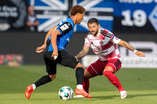 v.li.: Djayson Eduardo Cardoso Mendes (SV Waldhof, 35), Matthias Zimmermann (F95, 25), Zweikampf, Spielszene, Duell, duel, tackle, tackling, Dynamik, Action, Aktion, 07.08.2026, Mannheim (Deutschland), Fussball, 3. Liga, SV Waldhof Mannheim - Fortuna Düsseldorf, DFB DFL REGULATIONS PROHIBIT ANY USE OF PHOTOGRAPHS AS IMAGE SEQUENCES AND OR QUASI-VIDEO. *** From left: Djayson Eduardo Cardoso Mendes (SV Waldhof), 35, Matthias Zimmermann (F95), 25, tackle, game scene, duel, tackle, tackling, dynamic, action, August 7, 2026, Mannheim, Germany, soccer, 3rd Division, SV Waldhof Mannheim vs. Fortuna Düsseldorf, DFB and DFL regulations prohibit any use of photographs as image sequences and or quasi-video xozx