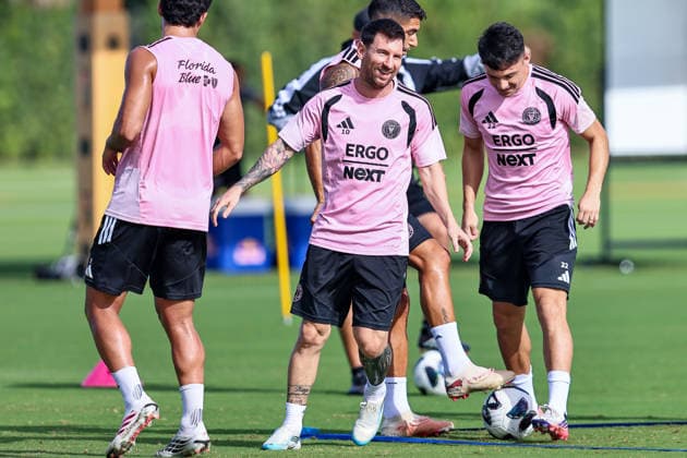 FORT LAUDERDALE, FL - AUGUST 07: Leo Messi 10 of Inter Miami CF is seen during an Inter Miami Training Session at Florida Blue Training Center on August 07, 2026 in Fort Lauderdale, Florida. (Photo by Chris Arjoon Icon Sportswire) SOCCER: AUG 07 Inter Miami CF Training EDITORIAL USE ONLY Icon26080700000047