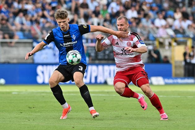 2. Liga; SV Waldhof Mannheim - Fortuna Düsseldorf; 07.08.2026 MANNHEIM, GERMANY - 07. AUGUST: im Duell Moritz POLTE (SV Waldhof Mannheim 3) und Eric HOTTMANN (Fortuna Düsseldorf 9) während dem Match der 3. Liga zwischen dem SV Waldhof Mannheim und Fortuna Düsseldorf am 1. Spieltag im Carl-Benz Stadion *** 2nd Division: SV Waldhof Mannheim vs. Fortuna Düsseldorf, August 7, 2026, MANNHEIM, GERMANY, August 7, in a matchup between Moritz POLTE of SV Waldhof Mannheim (No. 3) and Eric HOTTMANN of Fortuna Düsseldorf (No. 9) during the 3. Liga match between SV Waldhof Mannheim and Fortuna Düsseldorf on Matchday 1 at the Carl Benz Stadium Copyright: xBEAUTIFULxSPORTS Goldbergx