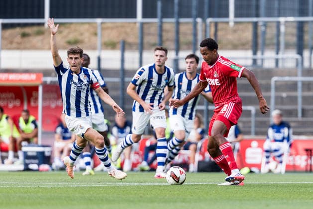COLOGNE, GERMANY - AUGUST 07: Youssoupha Niang (1. FC Koeln, 38) controls the ball during a friendly match of season 2026 27 between 1. FC Köln vs. Real Sociedad San Sebastian at Geissbockheim on August 07, 2026 in Cologne, Germany. North Rhine Westphalia Germany Copyright: xSteffiexWunderlx