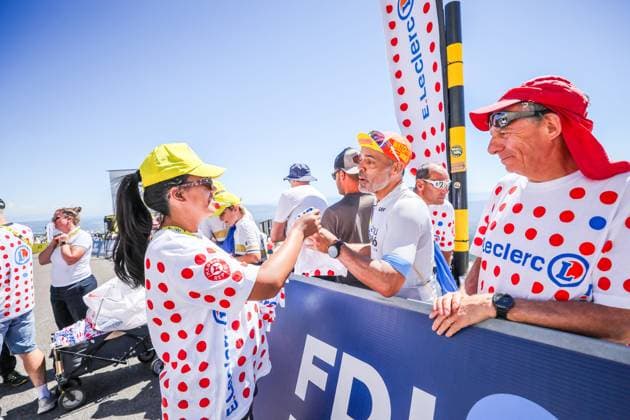 7E ÉTAPE DU TOUR DE FRANCE FEMMES AU MONT VENTOUX. PHOTOPQR LE DAUPHINE Eliot BERNARD ; Bédoin ; 07 08 2026 ; Mont Ventoux, le 7 août 2026. Passage des caravanes du Tour et ambiance au sommet du mont Ventoux pour la 7e étape du Tour de France Femmes avec Zwift. Photo : Eliot Bernard. 7th stage of the fifth edition of the Women s Tour de France cycling race, 146.8 km from Voulte-sur-Rhone to The Mont Ventoux, at The Mont Ventoux, southeastern France on August 7, 2026. Bédoin Vaucluse Provence-Alpes-Côte d Azur France  Copyright: xPHOTOPQR LExDAUPHINE MAXPPPxEliotxBERNARDx 20260807JDL3905 20260807JDL3905
