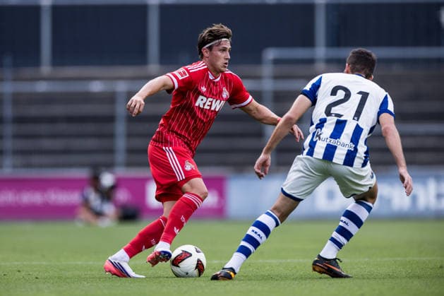 COLOGNE, GERMANY - AUGUST 07: Alessio Castro-Montes (1. FC Koeln, 17) controls the ball against Arsen Zakharian (Real Sociedad San Sebastian, 21) during a friendly match of season 2026 27 between 1. FC Köln vs. Real Sociedad San Sebastian at Geissbockheim on August 07, 2026 in Cologne, Germany. North Rhine Westphalia Germany Copyright: xSteffiexWunderlx
