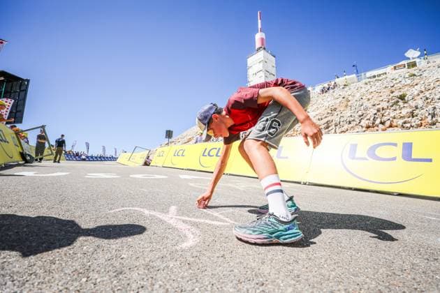 7E ÉTAPE DU TOUR DE FRANCE FEMMES AU MONT VENTOUX. PHOTOPQR LE DAUPHINE Eliot BERNARD ; Bédoin ; 07 08 2026 ; Mont Ventoux, le 7 août 2026. Passage des caravanes du Tour et ambiance au sommet du mont Ventoux pour la 7e étape du Tour de France Femmes avec Zwift. Photo : Eliot Bernard. 7th stage of the fifth edition of the Women s Tour de France cycling race, 146.8 km from Voulte-sur-Rhone to The Mont Ventoux, at The Mont Ventoux, southeastern France on August 7, 2026. Bédoin Vaucluse Provence-Alpes-Côte d Azur France  Copyright: xPHOTOPQR LExDAUPHINE MAXPPPxEliotxBERNARDx 20260807JDL3912 20260807JDL3912