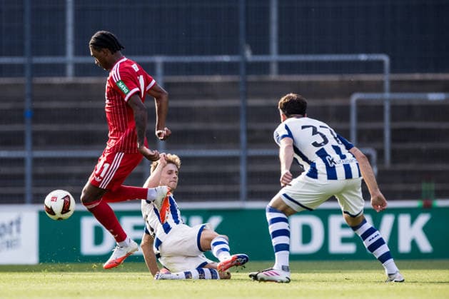 COLOGNE, GERMANY - AUGUST 07: Reigan Heskey (1. FC Koeln, 11) controls the ball during a friendly match of season 2026 27 between 1. FC Köln vs. Real Sociedad San Sebastian at Geissbockheim on August 07, 2026 in Cologne, Germany. North Rhine Westphalia Germany Copyright: xSteffiexWunderlx