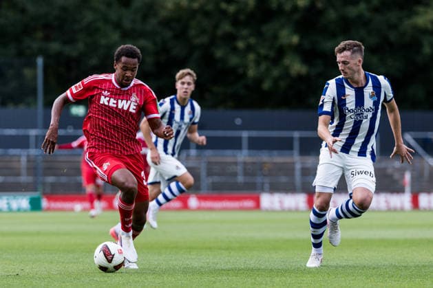 COLOGNE, GERMANY - AUGUST 07: Youssoupha Niang (1. FC Koeln, 38) controls the ball during a friendly match of season 2026 27 between 1. FC Köln vs. Real Sociedad San Sebastian at Geissbockheim on August 07, 2026 in Cologne, Germany. North Rhine Westphalia Germany Copyright: xSteffiexWunderlx