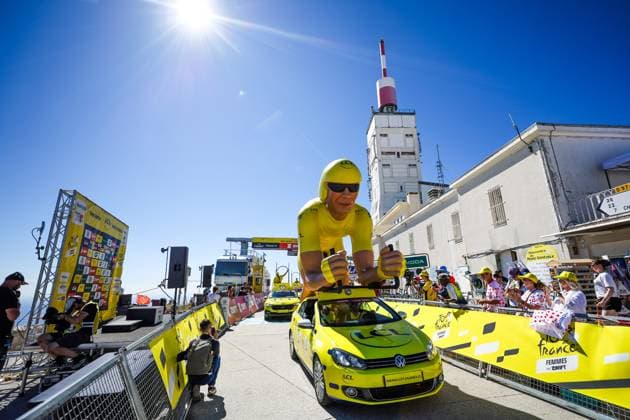 7E ÉTAPE DU TOUR DE FRANCE FEMMES AU MONT VENTOUX. PHOTOPQR LE DAUPHINE Eliot BERNARD ; Bédoin ; 07 08 2026 ; Mont Ventoux, le 7 août 2026. Passage des caravanes du Tour et ambiance au sommet du mont Ventoux pour la 7e étape du Tour de France Femmes avec Zwift. Photo : Eliot Bernard. 7th stage of the fifth edition of the Women s Tour de France cycling race, 146.8 km from Voulte-sur-Rhone to The Mont Ventoux, at The Mont Ventoux, southeastern France on August 7, 2026. Bédoin Vaucluse Provence-Alpes-Côte d Azur France  Copyright: xPHOTOPQR LExDAUPHINE MAXPPPxEliotxBERNARDx 20260807JDL3919 20260807JDL3919